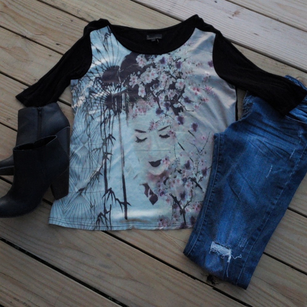 Fantastic top size Lg